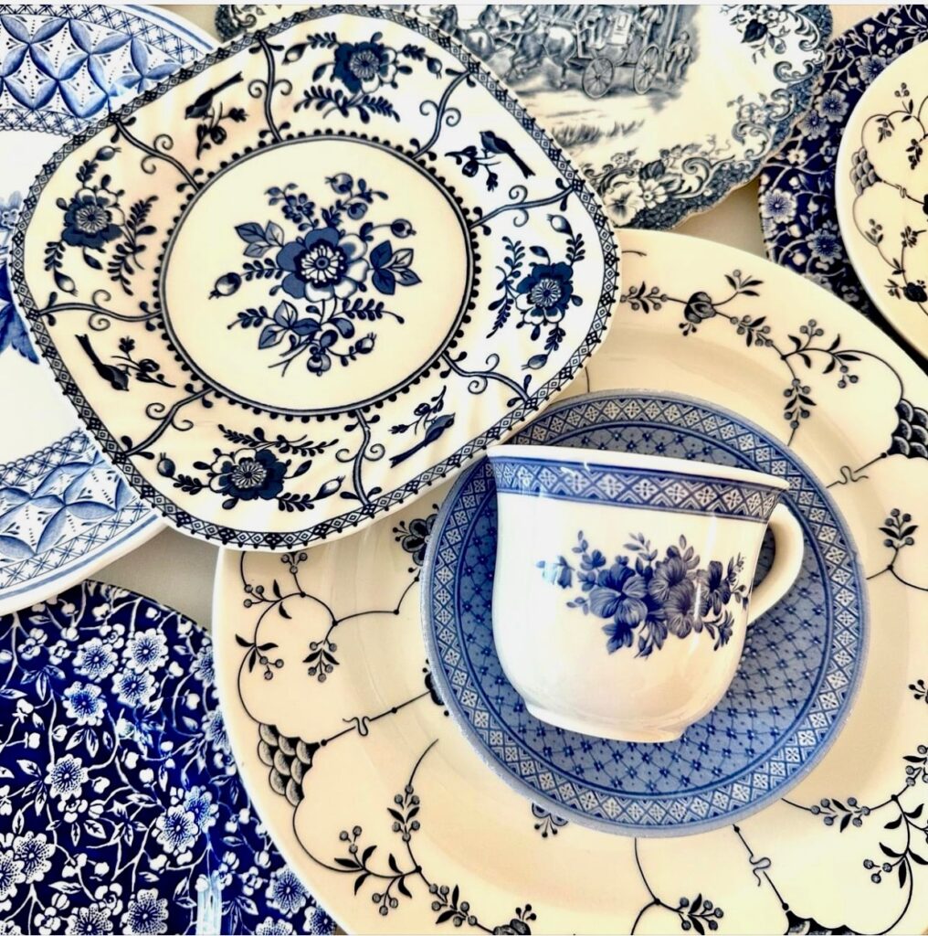 Beautiful blue and white mismatched tableware details and this design is called Chinoiserie
