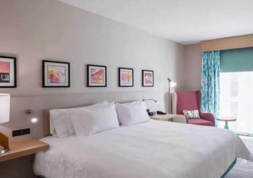 Hilton Garden Inn Pensacola—stylish hotel near Palafox Wharf Waterfront, Pensacola’s #1 wedding venue for couples & guests.