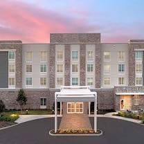 Upscale hotel near wedding venues in Pensacola FL for guest accommodations