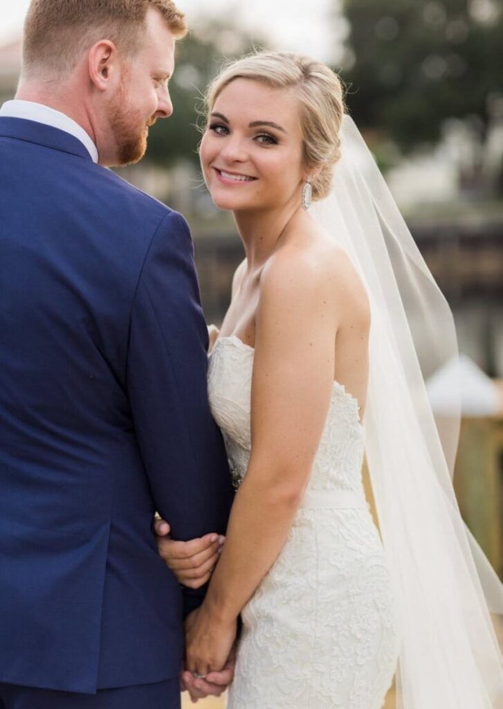 wedding halls in florida with bride and groom posing