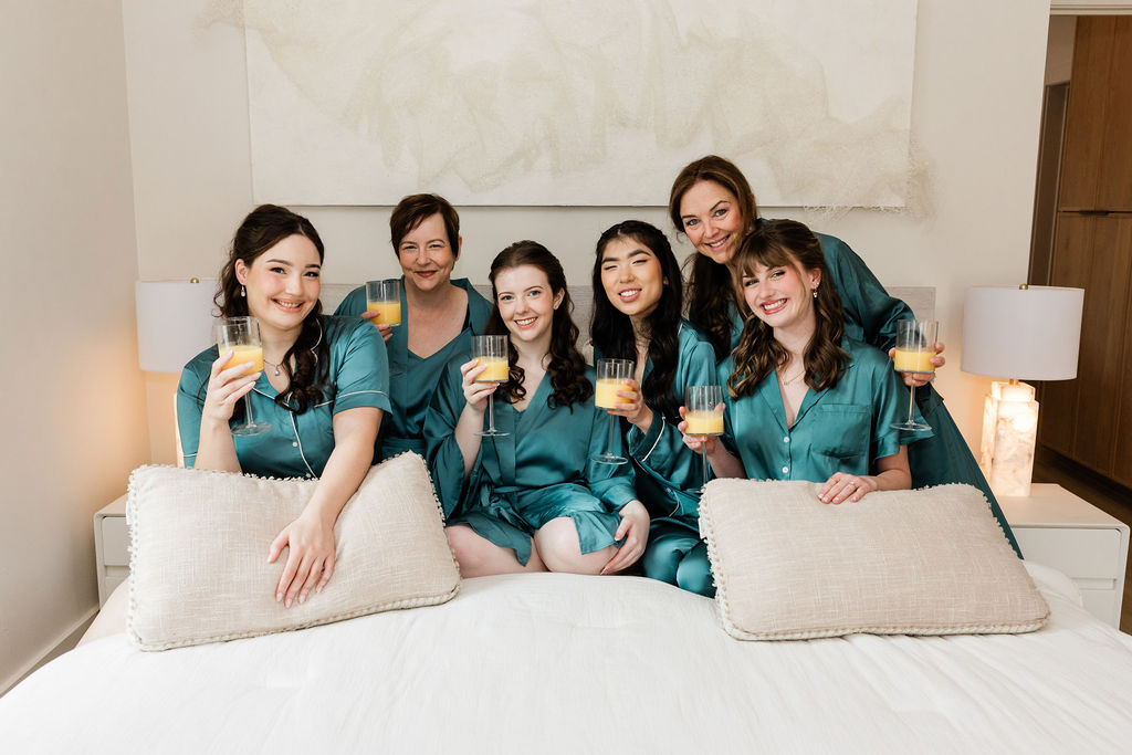 wedding venue pensacola with the girls at get ready location